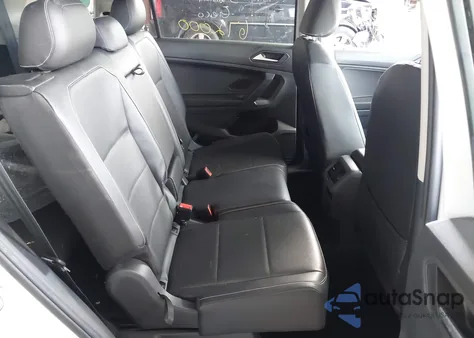 2021 Volkswagen Tiguan 2.0T Se/2.0T Se R-Line Black/2.0T Sel z USA, uszkodzony, nr VIN 3VV3B7AXXMM000572